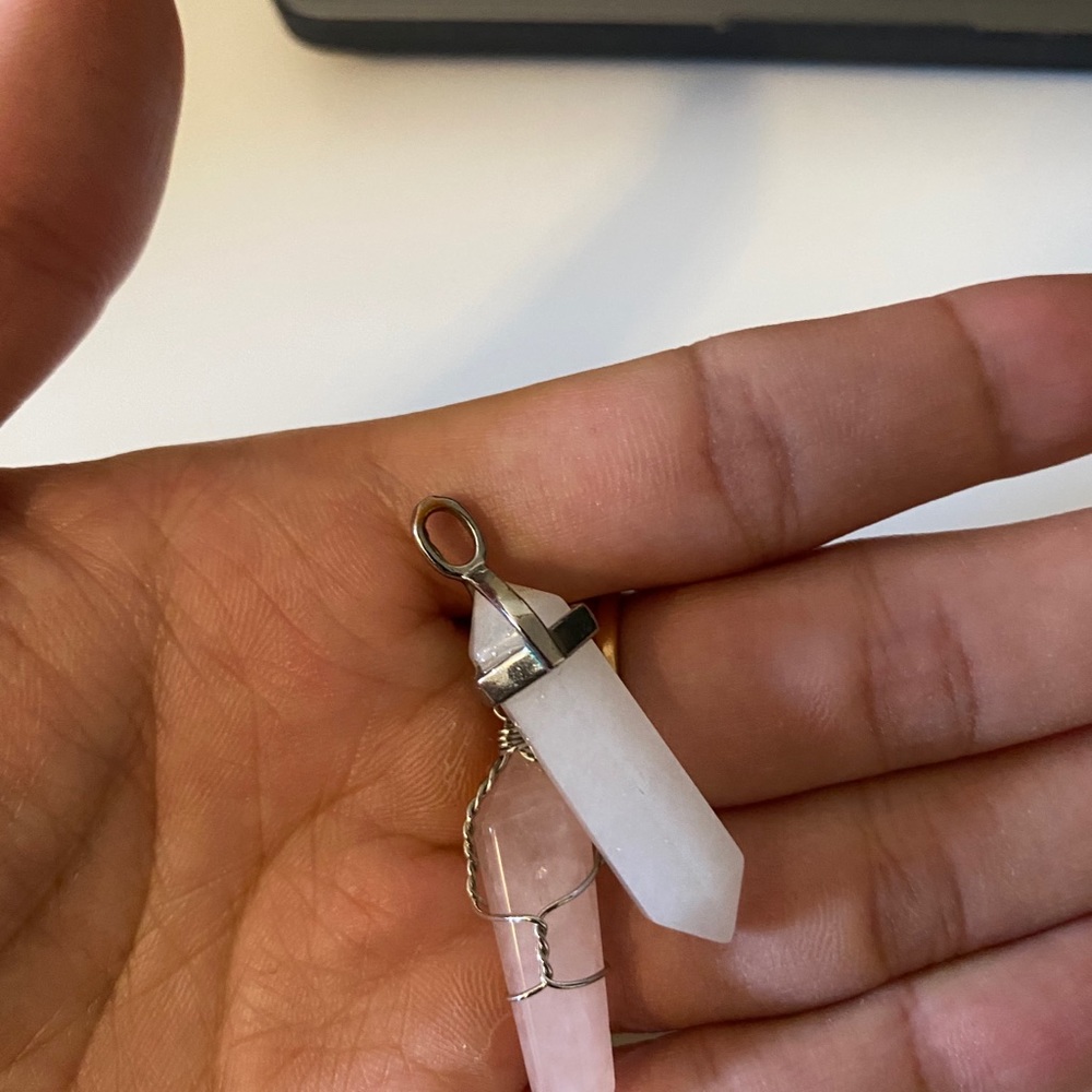 QUARTZ Crystal - Picture 2 of 2